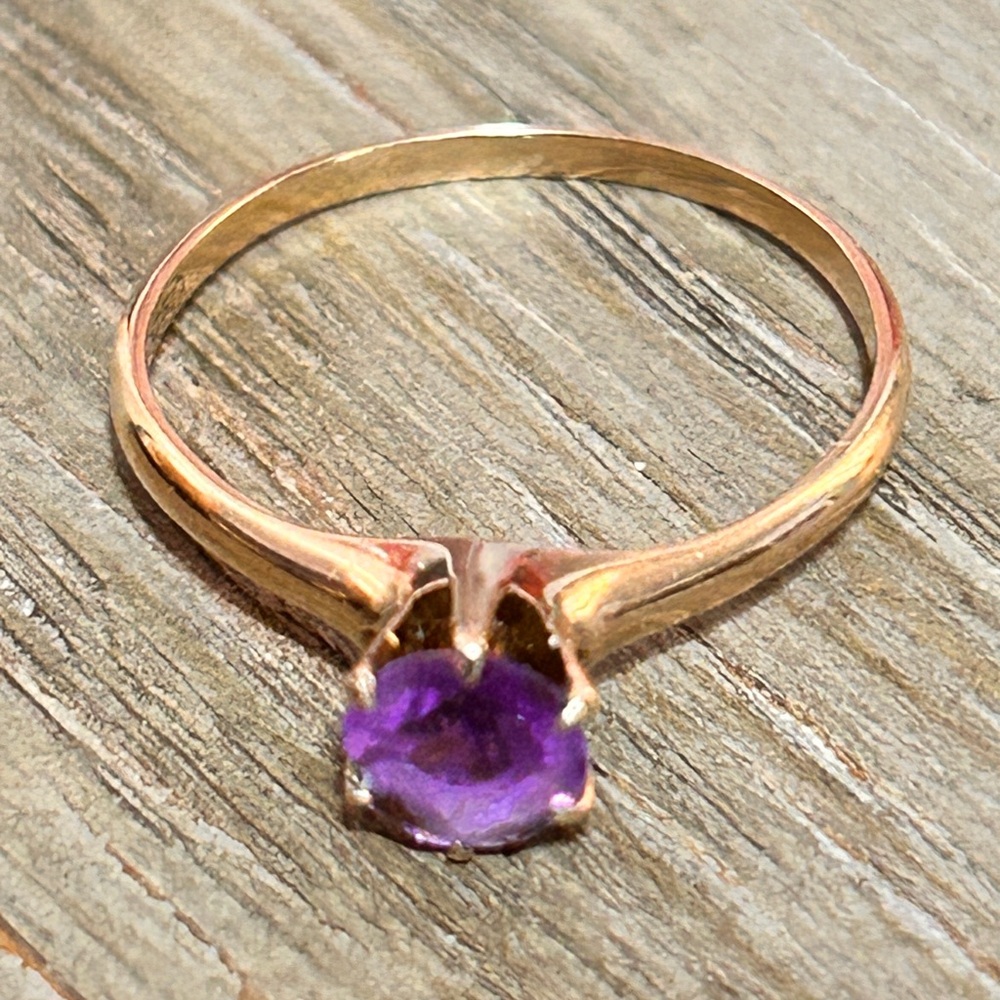 VINTAGE 10K YELLOW GOLD, SOLITAIRE RING. SZ 7.5